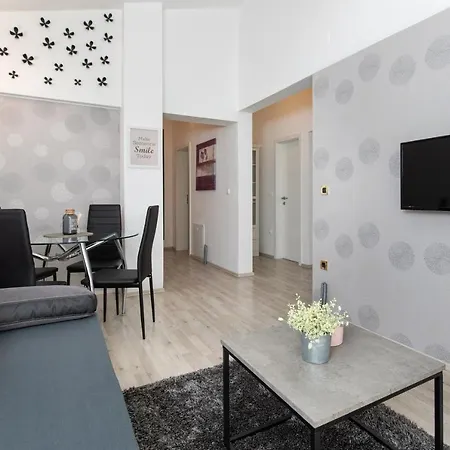 Kosic N2 Beautiful & Cosy Apartament *