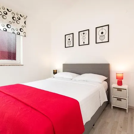 Kosic N2 Beautiful & Cosy * Krk Town