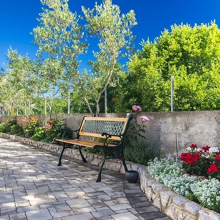 Kosic N2 Beautiful & Cosy *